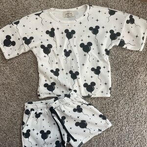 Kids White and Black Mickey Balloon Print Pajama Set